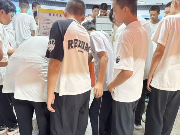 “車”載科學(xué)趣，濱江學(xué)子遇新知——福清濱江中學(xué)科普車活動(dòng)