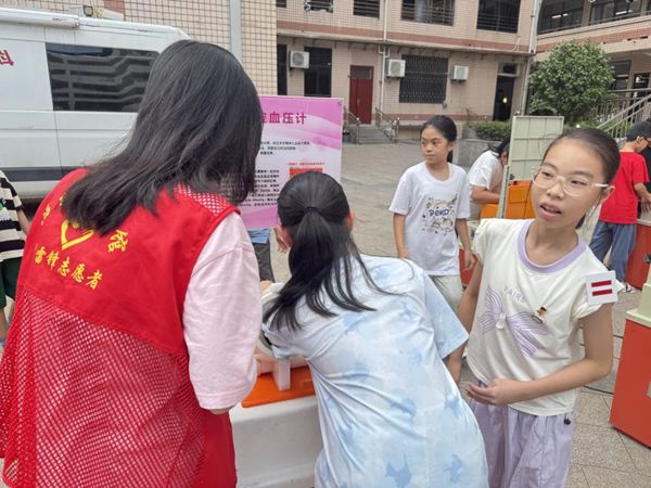 “智享長樂科普月，解鎖科學(xué)新答案”——長樂區(qū)洞江小學(xué)迎來奇妙科普之旅