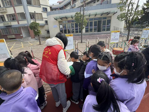 “童心探科學(xué)，智慧創(chuàng)未來(lái)”——連江縣琯頭中心小學(xué)相約福州科技館共探趣味科學(xué)之約