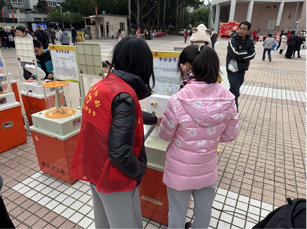 “少年強國夢，馳騁啟新程”——福州市青少年活動中心迎來奇妙科普之旅