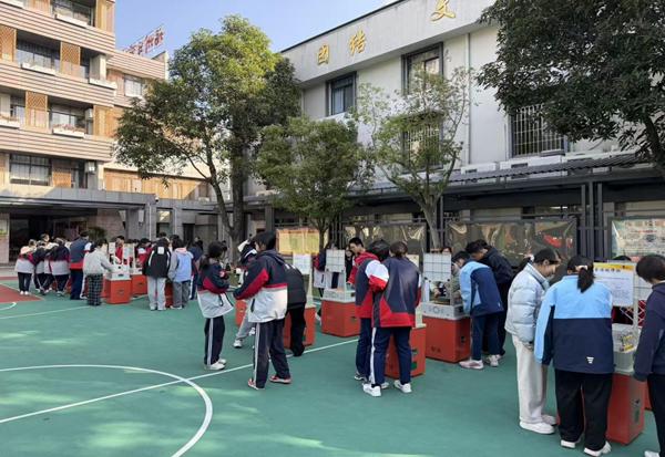 科技大篷車“解鎖”校園新體驗 日升少年燃動2025科技探索潮