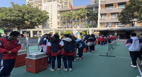 科技大篷車“解鎖”校園新體驗 日升少年燃動2025科技探索潮