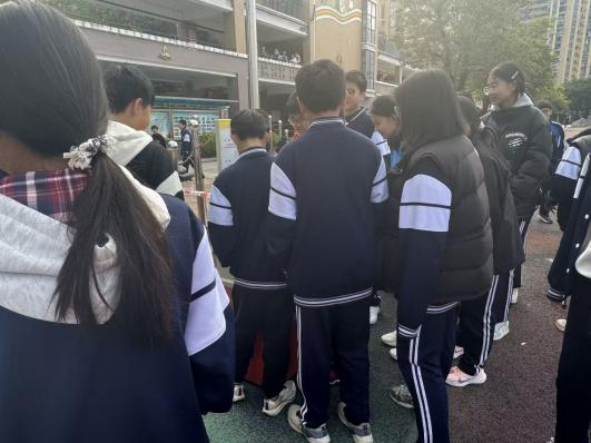 “科創(chuàng)筑夢，藝彩紛揚(yáng)”——馬尾區(qū)江濱中學(xué)相約福州科技館共探趣味科學(xué)之約