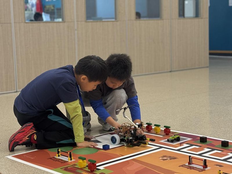 第二十屆福州市青少年機器人競賽圓滿落幕——線上線下雙軌聯(lián)動 近3500名青少年點燃科創(chuàng)熱情