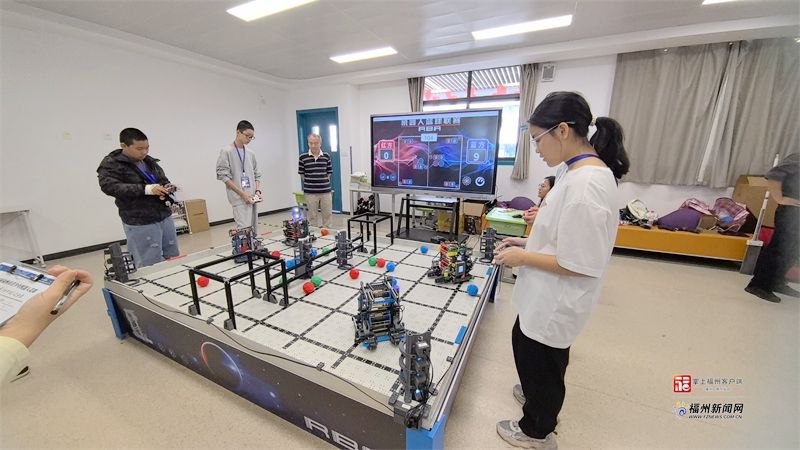 第二十屆福州市青少年機器人競賽圓滿落幕——線上線下雙軌聯(lián)動 近3500名青少年點燃科創(chuàng)熱情