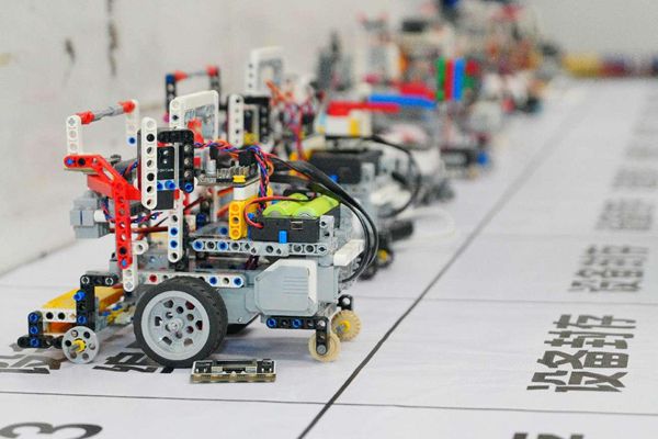 科技感拉滿！第22屆福建省青少年機(jī)器人競賽成功舉行