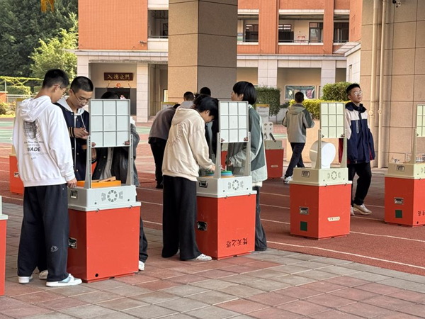 “科技萌芽，校園綻放”——福州市馬尾區(qū)三牧中學(xué)與科學(xué)的奇妙邂逅