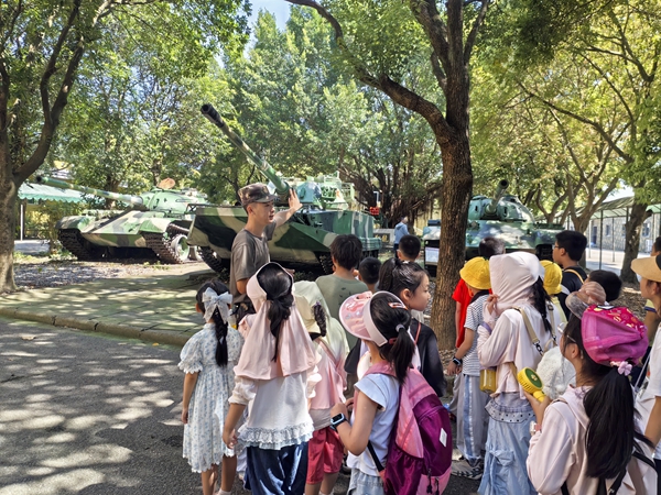 “探索國防科技 點燃科學(xué)夢想”閩都科普研學(xué)行活動圓滿完成