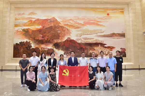 福州市科協(xié)機關二支部開展參觀“3820”戰(zhàn)略工程實施30周年成就展主題黨日活動