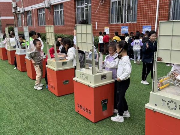 “玩轉(zhuǎn)科學(xué)，車享快樂”——福州科技館攜手福州市遠(yuǎn)洋小學(xué)共赴趣味科學(xué)之約