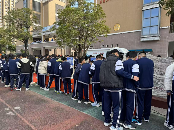 “科創(chuàng)筑夢，藝彩紛揚”——馬尾區(qū)江濱中學相約福州科技館共探趣味科學之約